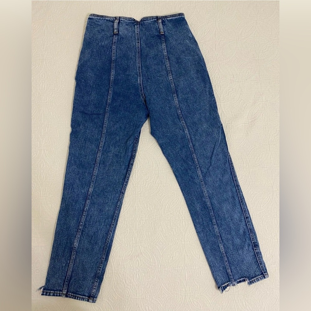 Abercrombie & Fitch Ultra High Rise Mom Jeans - size 12 - Picture 2 of 7